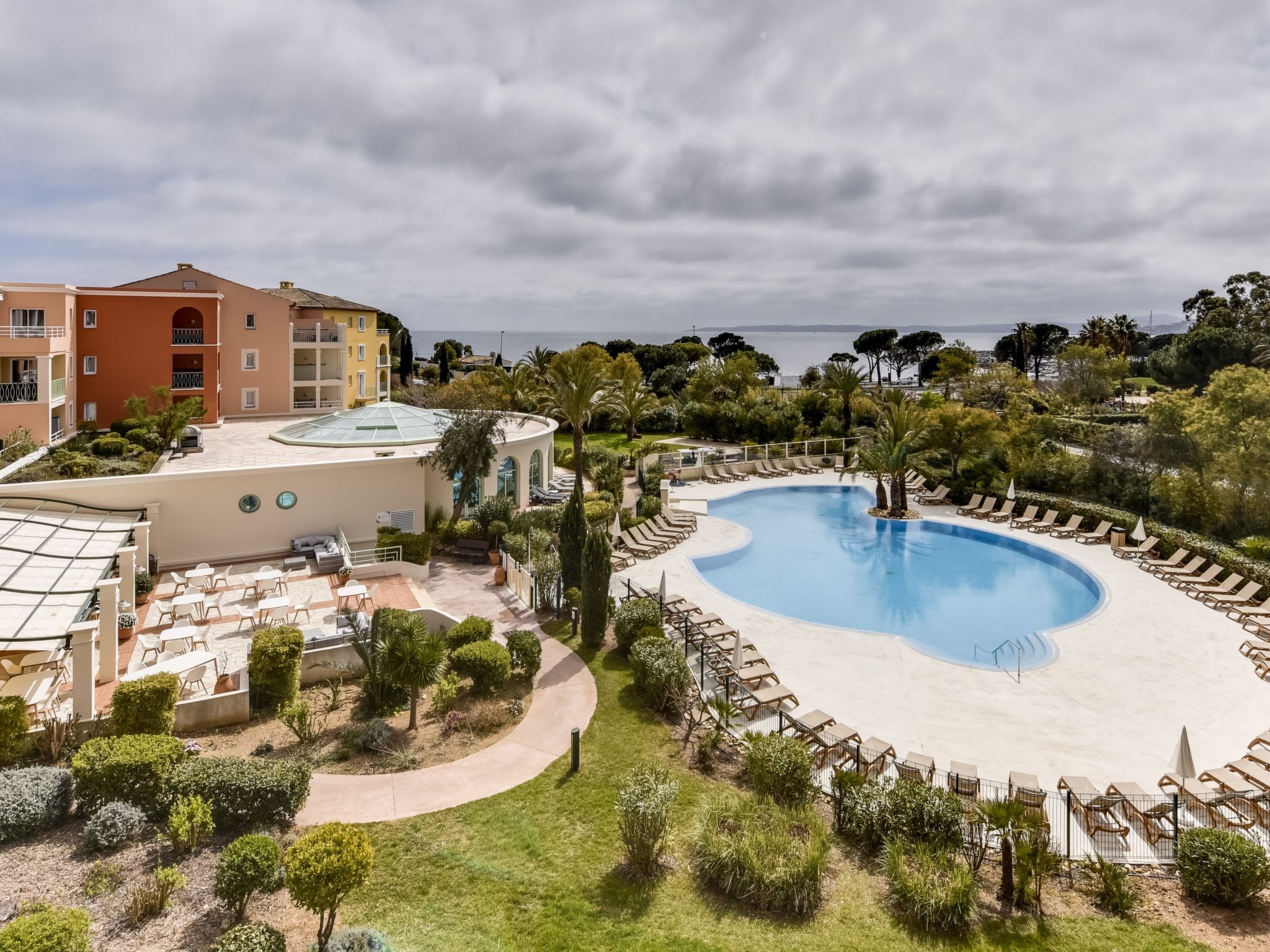 Photo 13 - Appartement de 1 chambre à Roquebrune-sur-Argens avec piscine et vues à la mer