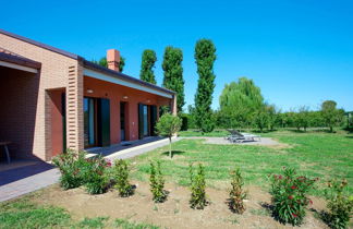 Foto 2 - Casa de 2 habitaciones en Cavallino-Treporti con jardín y vistas al mar