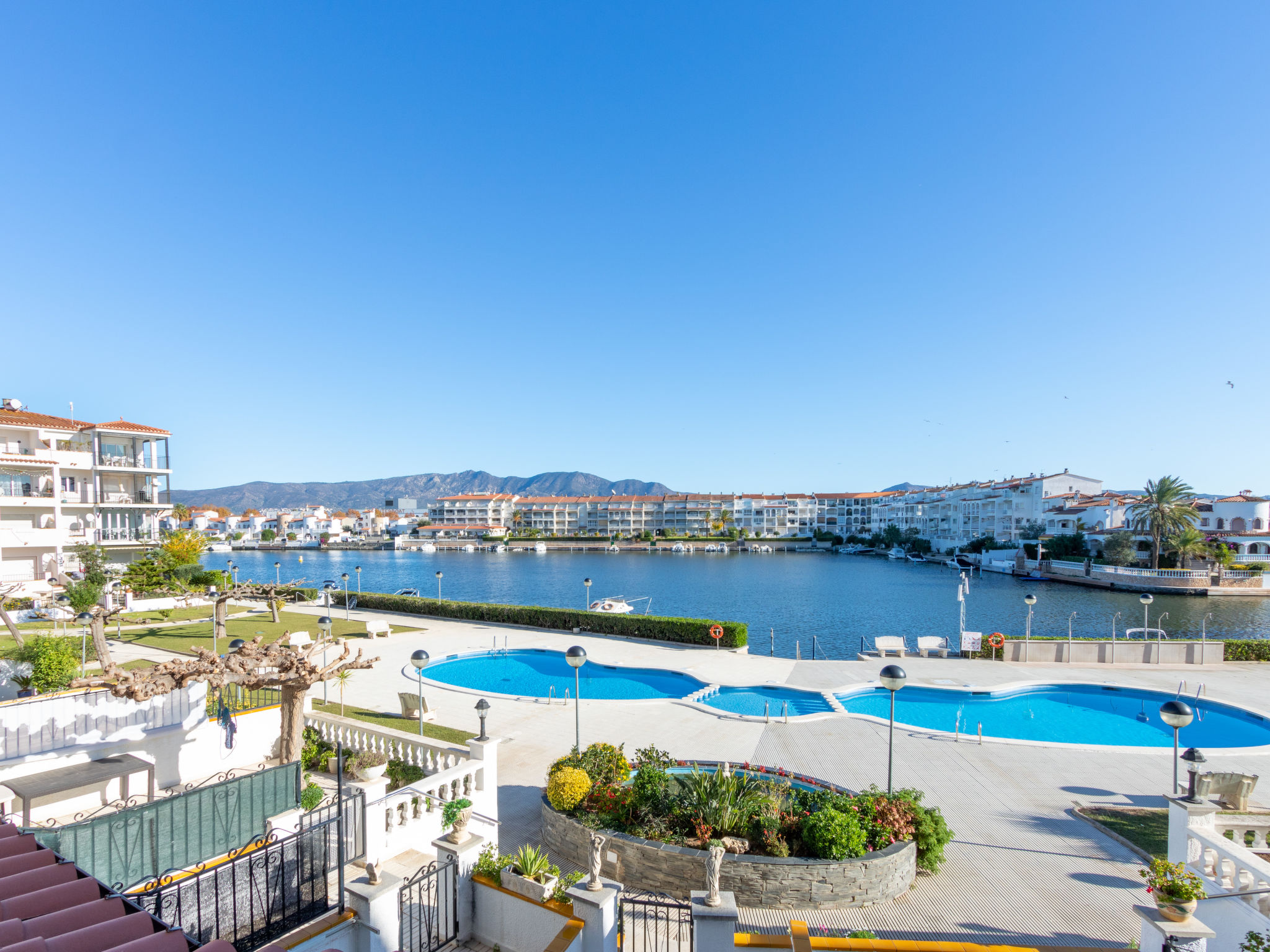 Photo 17 - Appartement de 1 chambre à Castelló d'Empúries avec piscine et vues à la mer