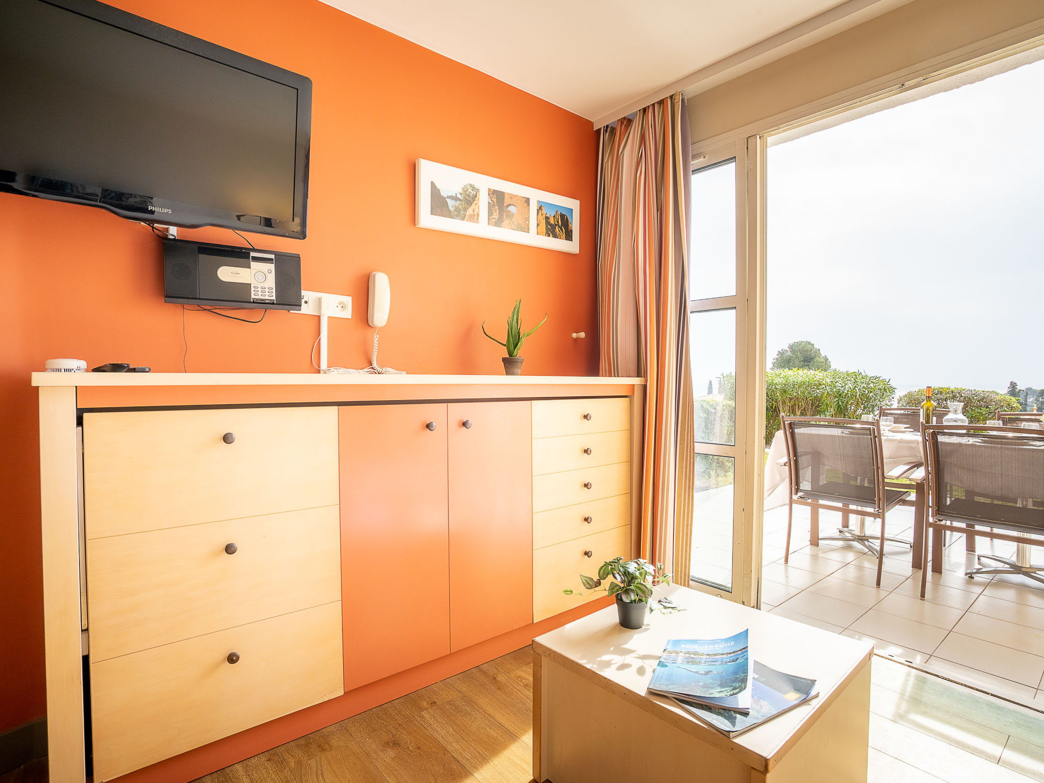 Foto 9 - Apartamento de 1 quarto em Saint-Raphaël com piscina e vistas do mar