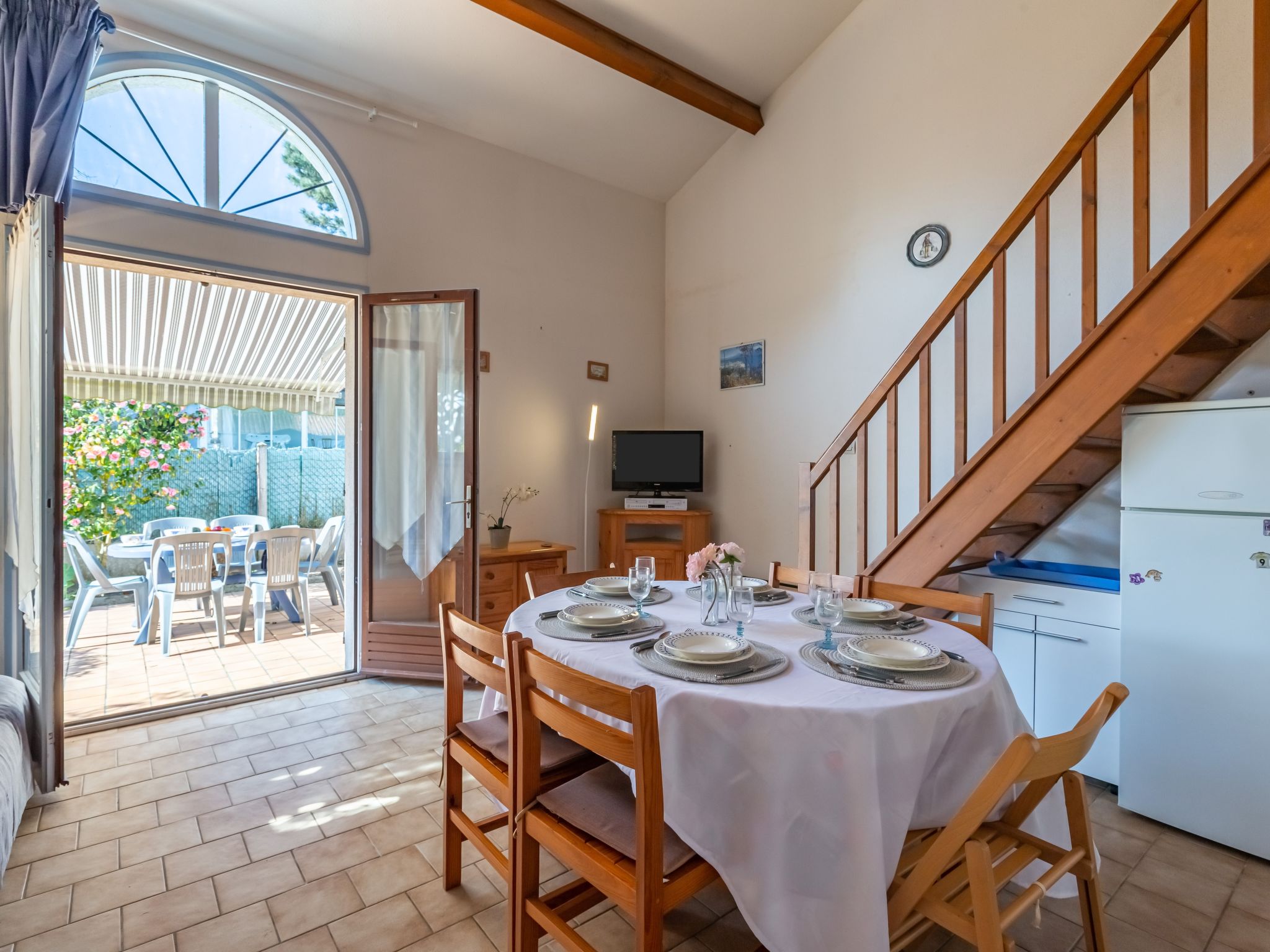 Foto 3 - Casa de 1 habitación en Meschers-sur-Gironde con terraza y vistas al mar
