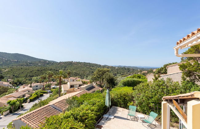 Casa de 4 quartos em La Londe-les-Maures com piscina e jardim - Foto 2