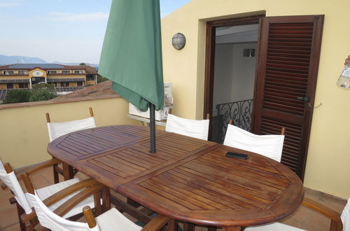 Foto 5 - Apartment mit 2 Schlafzimmern in San Teodoro mit terrasse