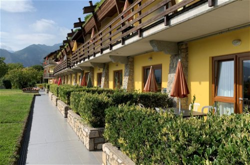 Foto 12 - Apartamento de 2 habitaciones en Tremosine sul Garda con piscina y vistas a la montaña