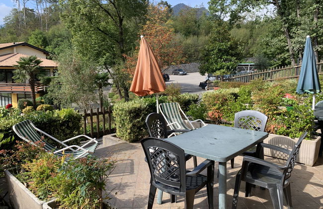 Apartamento de 2 quartos em Tremosine sul Garda com piscina e jardim - Foto 12