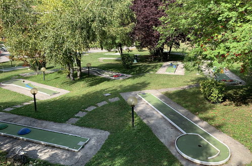 Foto 30 - Appartamento con 2 camere da letto a Tremosine sul Garda con piscina e vista sulle montagne