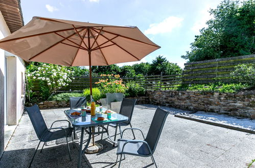 Photo 3 - Maison de 2 chambres à Coat-Méal avec piscine et jardin