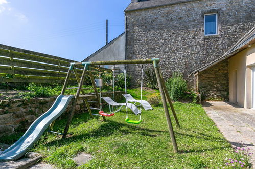 Photo 16 - Maison de 2 chambres à Coat-Méal avec piscine privée et jardin