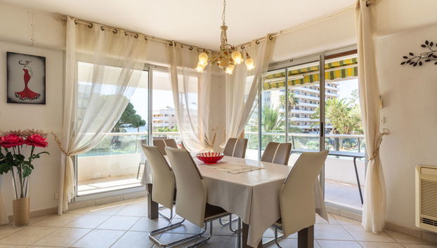 Apartamento de 2 quartos em Le Lavandou com terraço - Foto 4