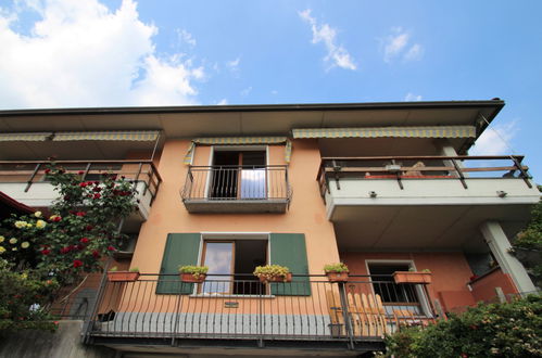 Photo 31 - 2 bedroom Apartment in Luino with garden and terrace