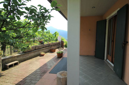 Photo 28 - 2 bedroom Apartment in Luino with garden and terrace