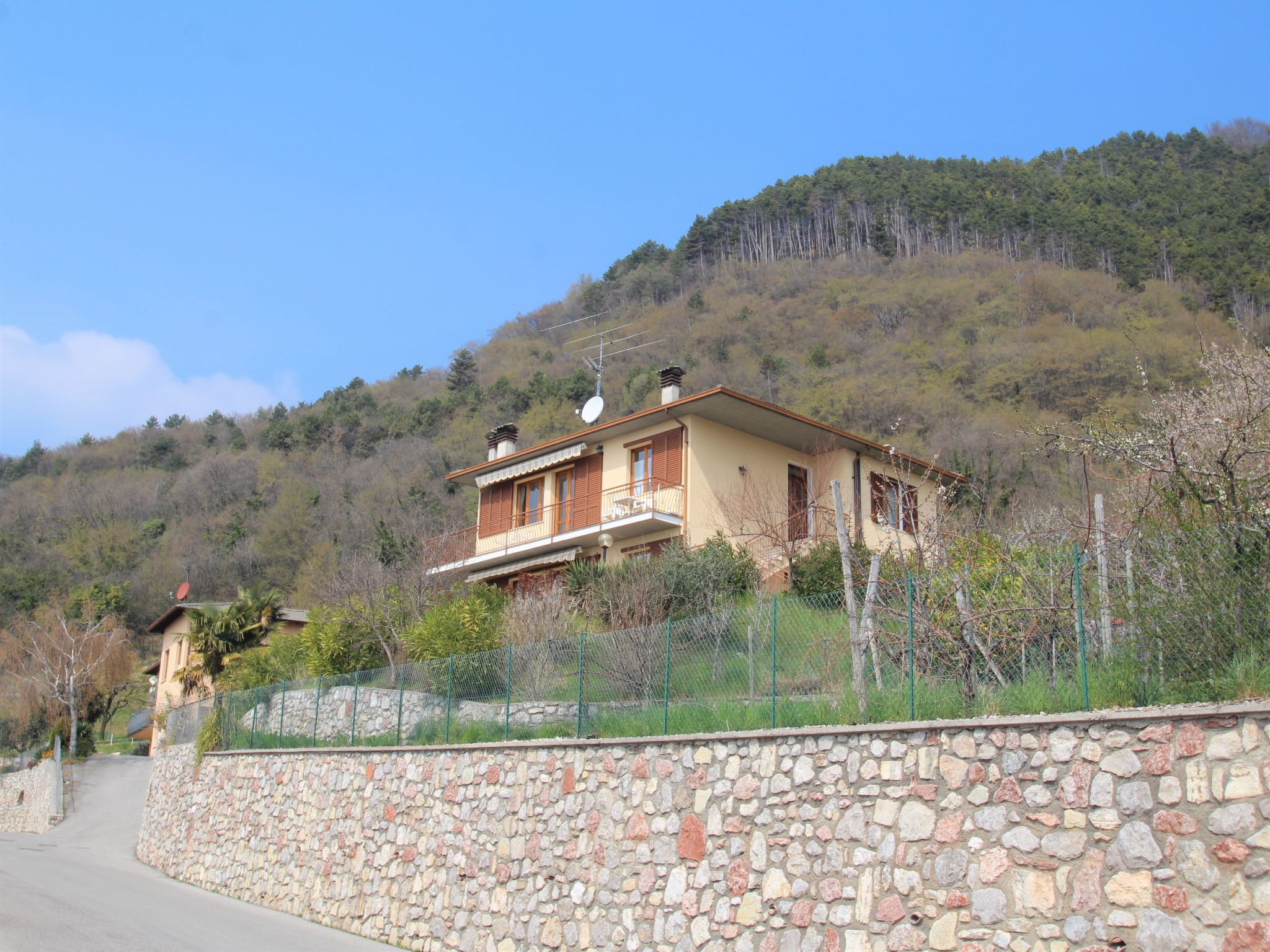 Photo 4 - Appartement de 3 chambres à Tignale avec vues sur la montagne