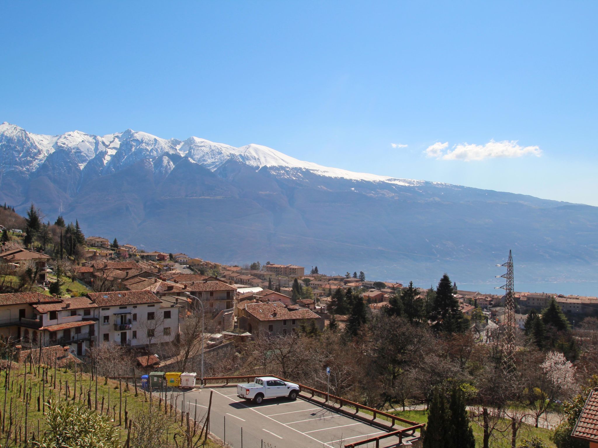 Foto 19 - Appartamento con 3 camere da letto a Tignale con vista sulle montagne