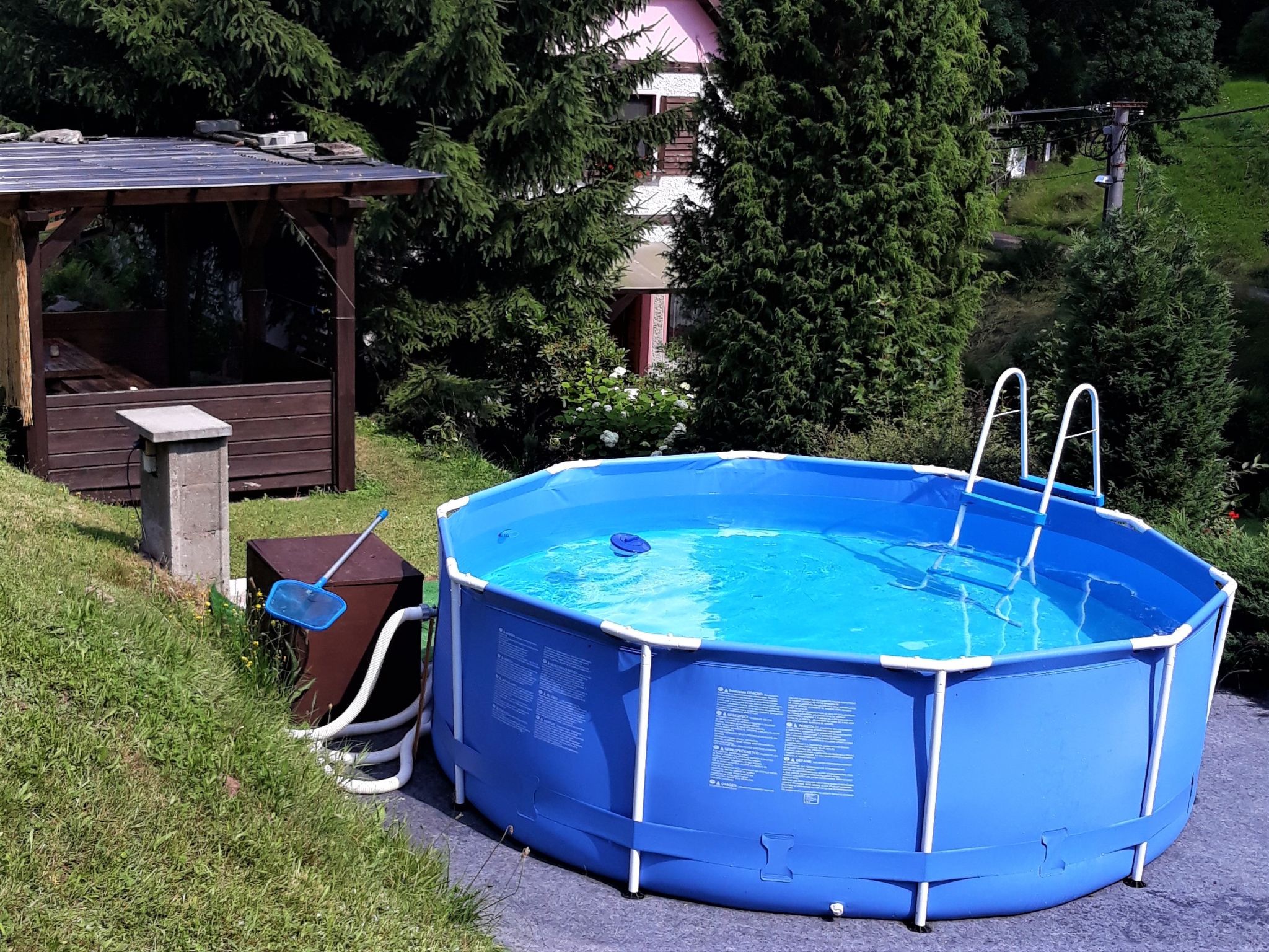 Foto 2 - Casa de 3 quartos em Stárkov com piscina e jardim