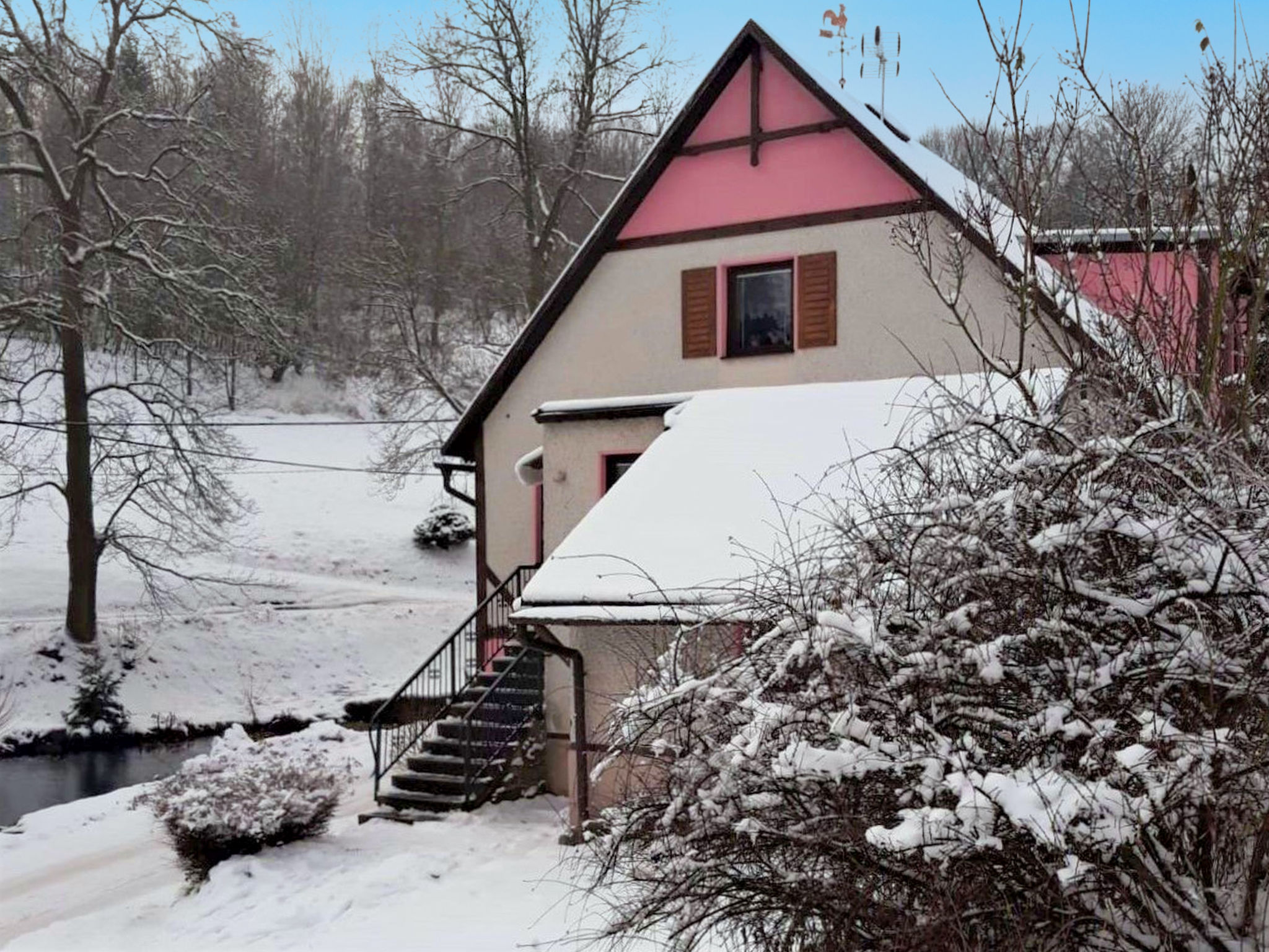 Photo 49 - Appartement de 1 chambre à Stárkov avec piscine et jardin