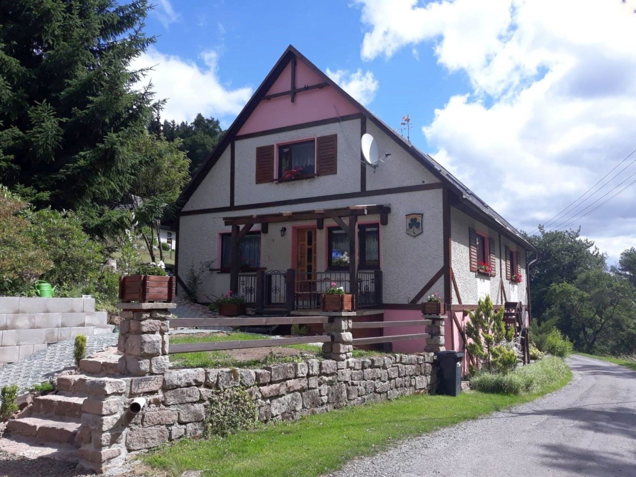 Photo 1 - Maison de 3 chambres à Stárkov avec piscine et jardin