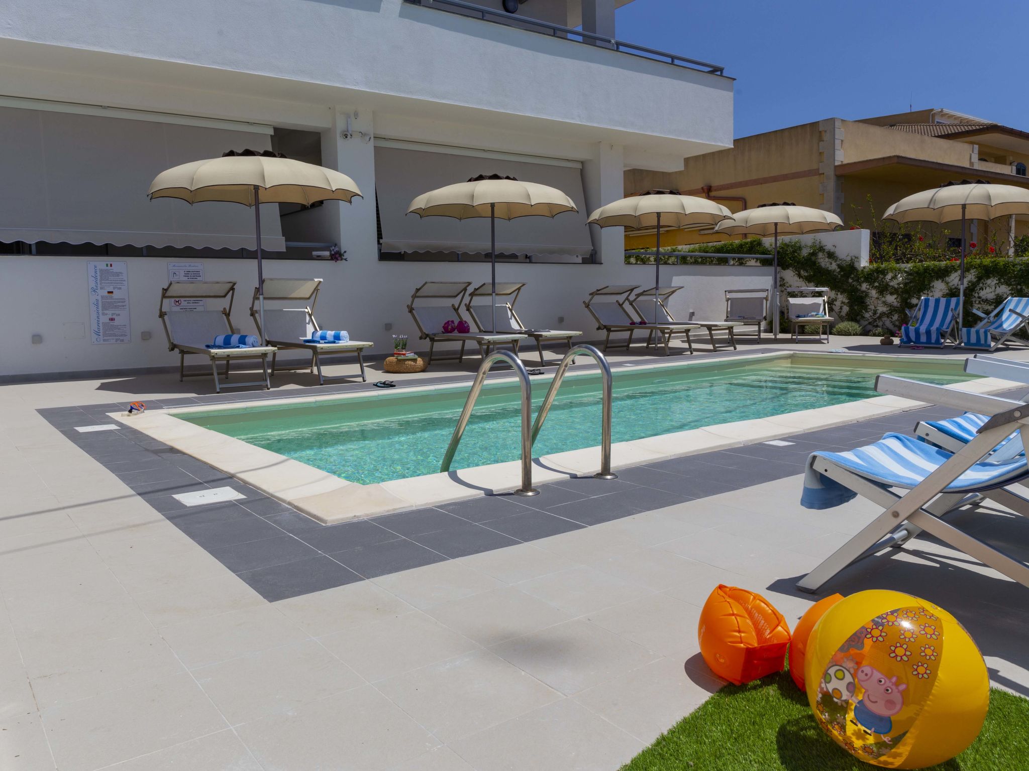 Foto 1 - Apartamento de 1 quarto em Scicli com piscina e vistas do mar