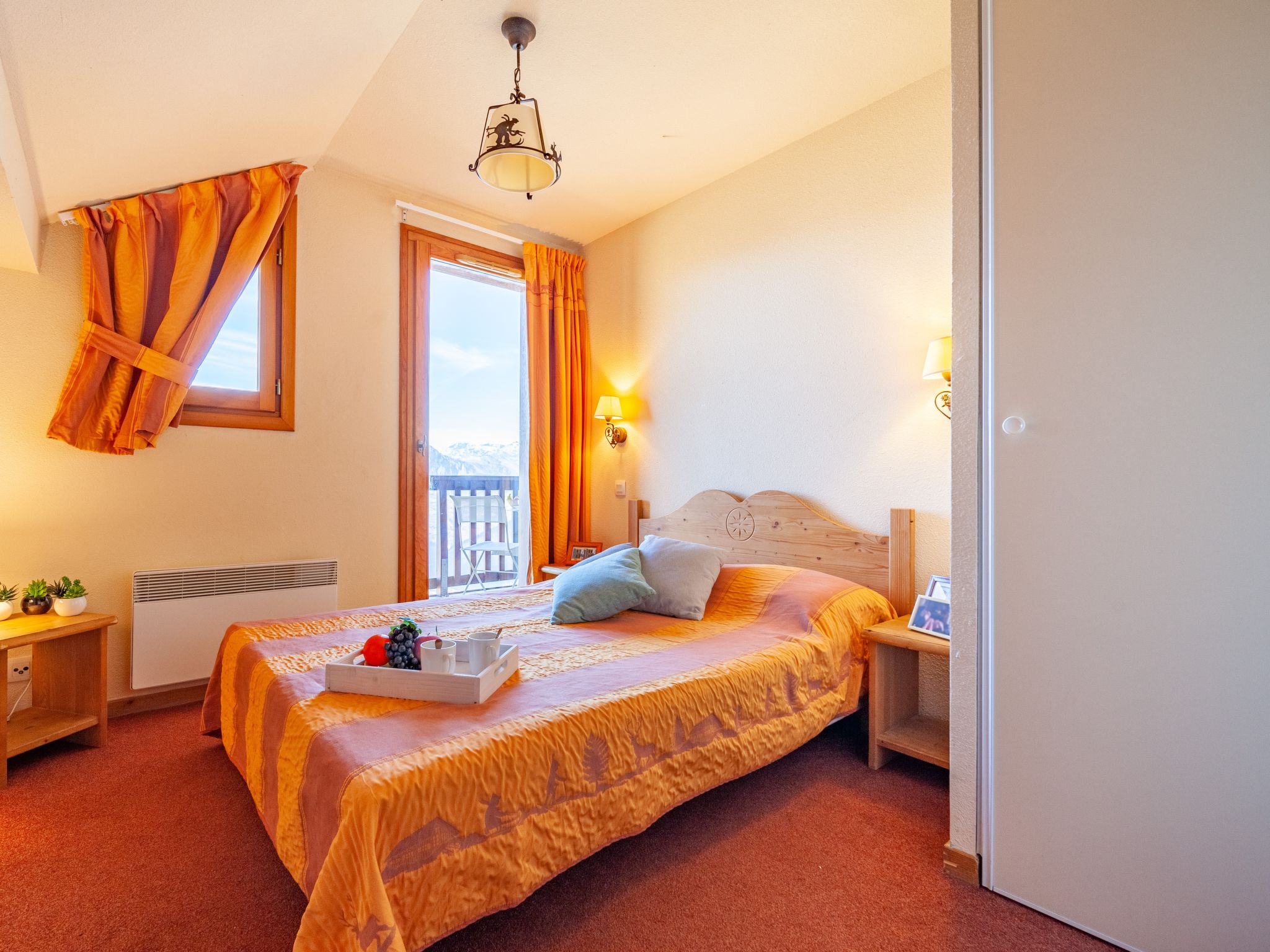 Foto 15 - Appartamento con 3 camere da letto a Villarembert con piscina e vista sulle montagne