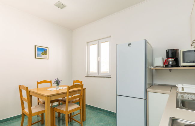 1 bedroom Apartment in Jasenice with swimming pool and garden - Photo 12