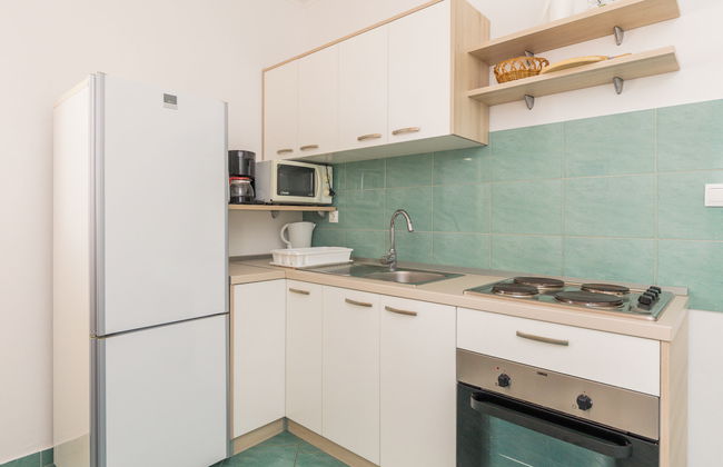 1 bedroom Apartment in Jasenice with swimming pool and garden - Photo 8