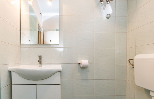 1 bedroom Apartment in Jasenice with swimming pool and garden - Photo 16