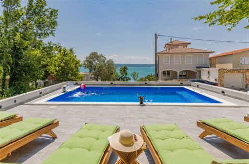 Foto 25 - Apartamento de 1 quarto em Jasenice com piscina e vistas do mar