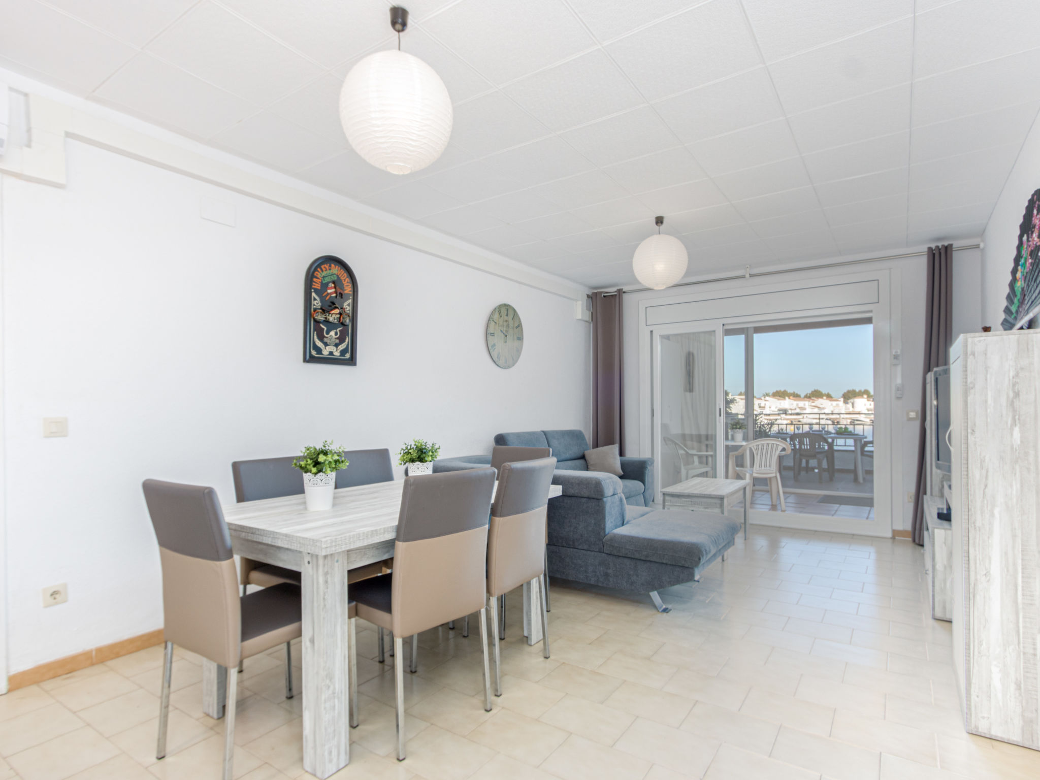 Foto 9 - Apartamento de 2 habitaciones en Castelló d'Empúries con terraza y vistas al mar