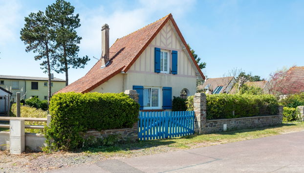 Casa de 3 quartos em Saint-Germain-sur-Ay com jardim e terraço - Foto 2