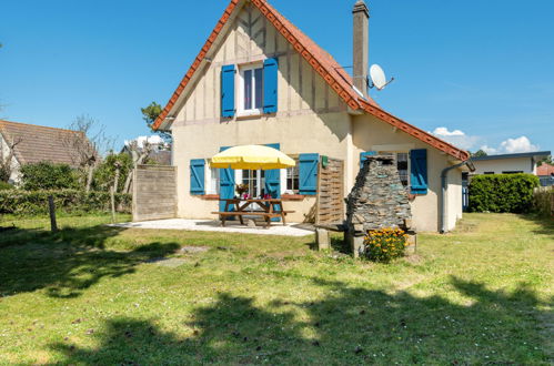 Foto 1 - Casa con 2 camere da letto a Saint-Germain-sur-Ay con terrazza e vista mare