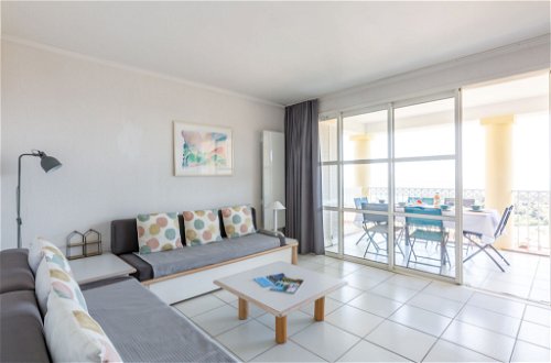 Foto 6 - Apartamento de 2 quartos em Saint-Raphaël com piscina e vistas do mar