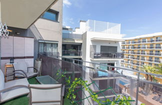 Foto 2 - Apartamento de 3 quartos em Lloret de Mar com piscina e vistas do mar
