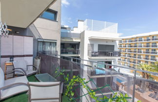 Photo 2 - 3 bedroom Apartment in Lloret de Mar with swimming pool and sea view