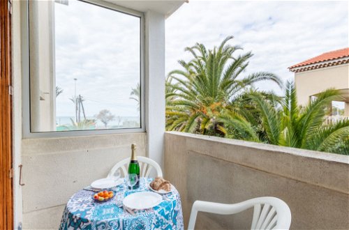 Photo 1 - Appartement en Saint-Cyr-sur-Mer avec terrasse et vues à la mer