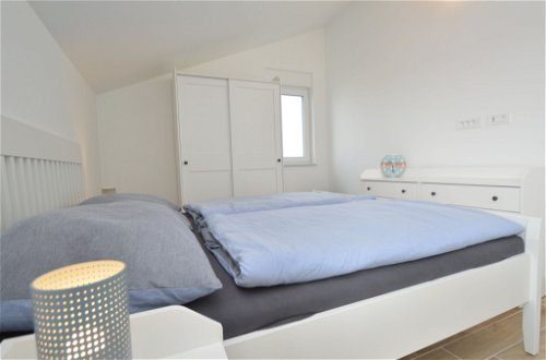 Foto 11 - Apartment mit 1 Schlafzimmer in Tisno mit terrasse und blick aufs meer