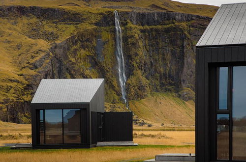 Photo 26 - Seljalandsfoss Horizons