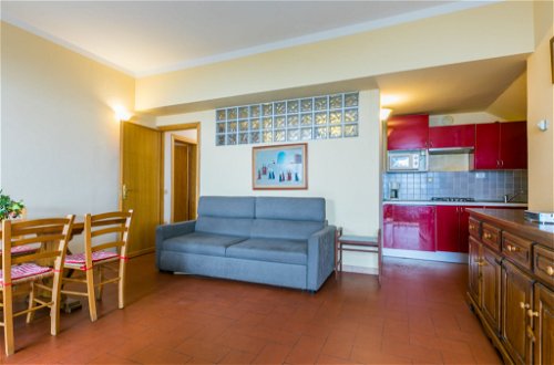 Foto 12 - Apartment mit 2 Schlafzimmern in Lamporecchio mit schwimmbad und terrasse