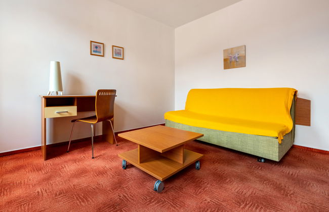 Apartamento de 10 quartos em Desná - Foto 11