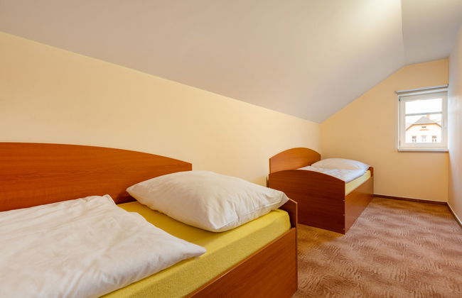 Apartamento de 10 quartos em Desná - Foto 17