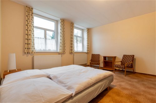 Foto 15 - Appartamento con 6 camere da letto a Desná