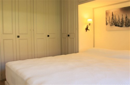 Foto 20 - Appartamento con 2 camere da letto a Ollon con piscina e vista sulle montagne