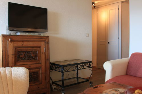 Photo 6 - 2 bedroom Apartment in Ollon with swimming pool and sauna