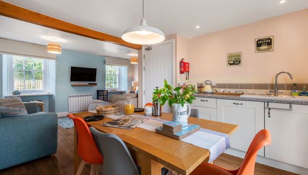 6 bedroom House in St Austell with garden and terrace - Photo 4