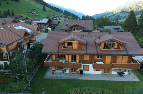 Foto 1 - Apartamento de 2 habitaciones en Adelboden con jardín