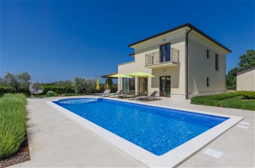 Foto 45 - Casa de 4 habitaciones en Višnjan con piscina privada y vistas al mar