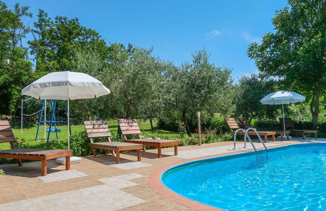 Apartamento de 3 quartos em Labin com piscina e jardim - Foto 2