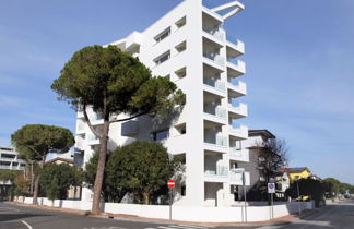 Foto 2 - Apartamento de 1 quarto em Lignano Sabbiadoro com vistas do mar