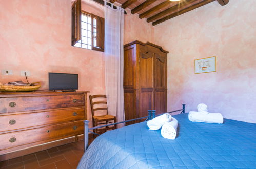 Foto 18 - Apartment mit 3 Schlafzimmern in Greve in Chianti mit schwimmbad und garten