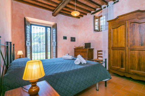 Photo 12 - 3 bedroom Apartment in Greve in Chianti with swimming pool and garden