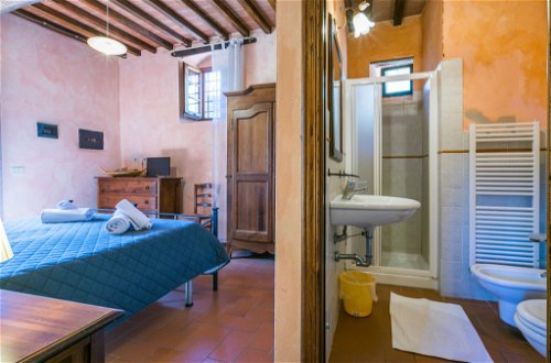 Foto 13 - Apartamento de 3 habitaciones en Greve in Chianti con piscina y jardín