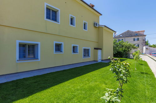 Photo 22 - Appartement de 1 chambre à Poreč avec piscine et jardin